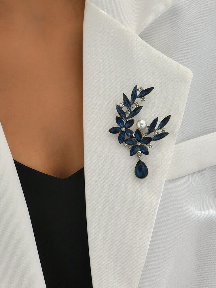 Elegant Blue Crystal Floral Shaped Brooch