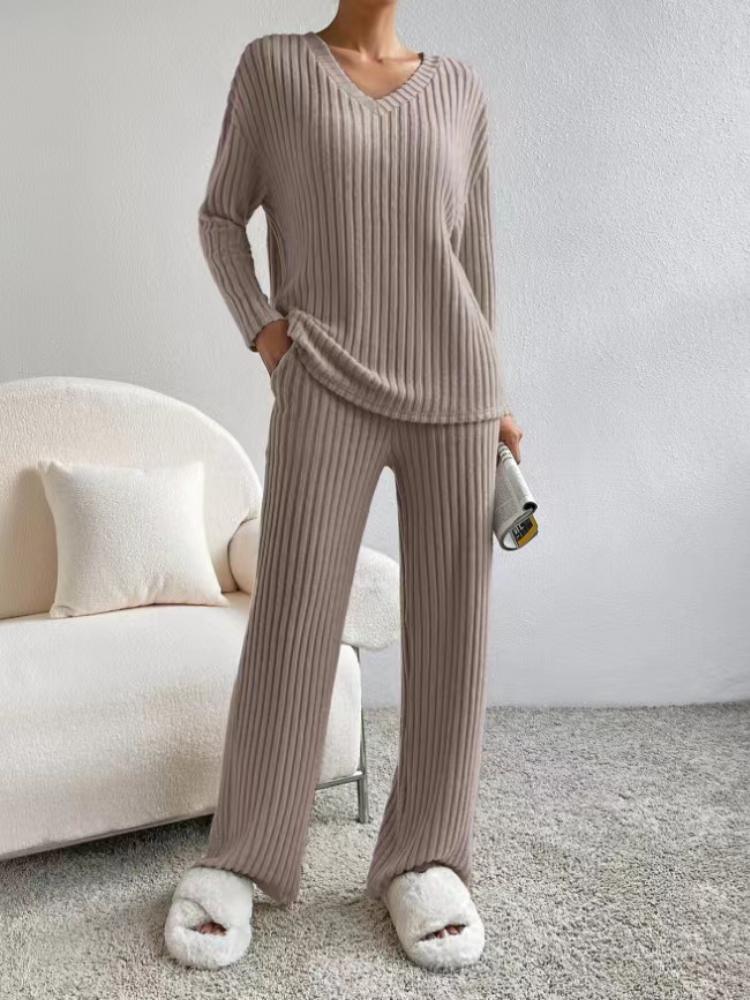 V-Neck Pit Knitted Suit