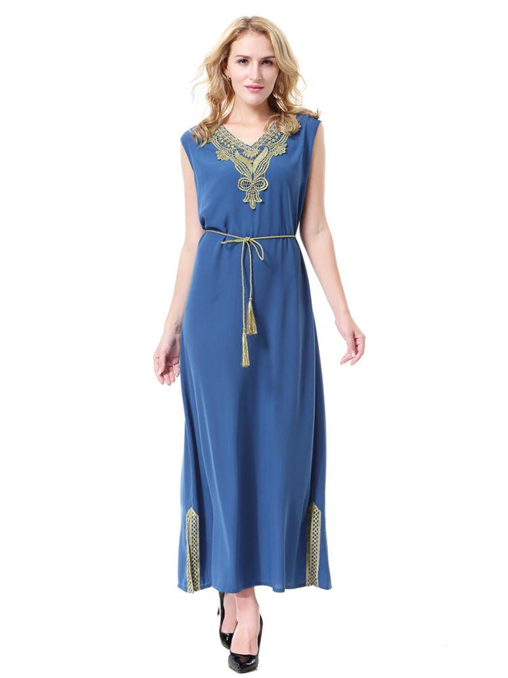 Solid Color Embroidered Dress With Belt