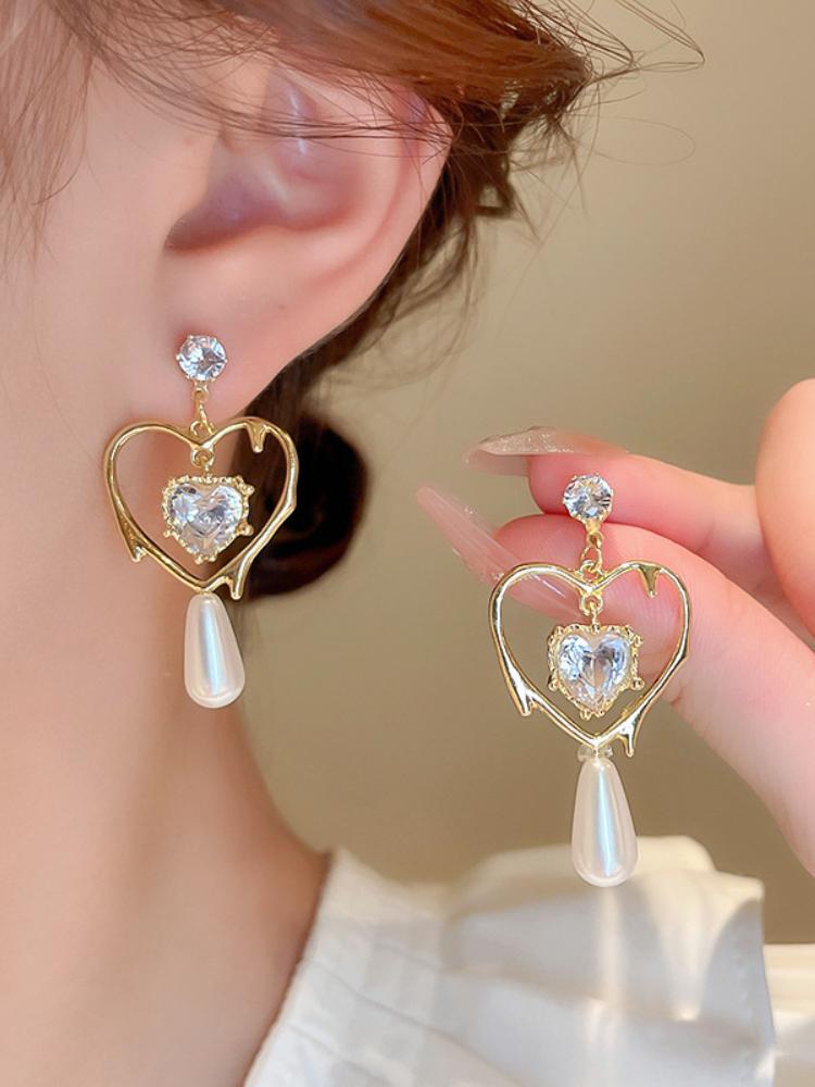Love Hollow Pearl Earrings