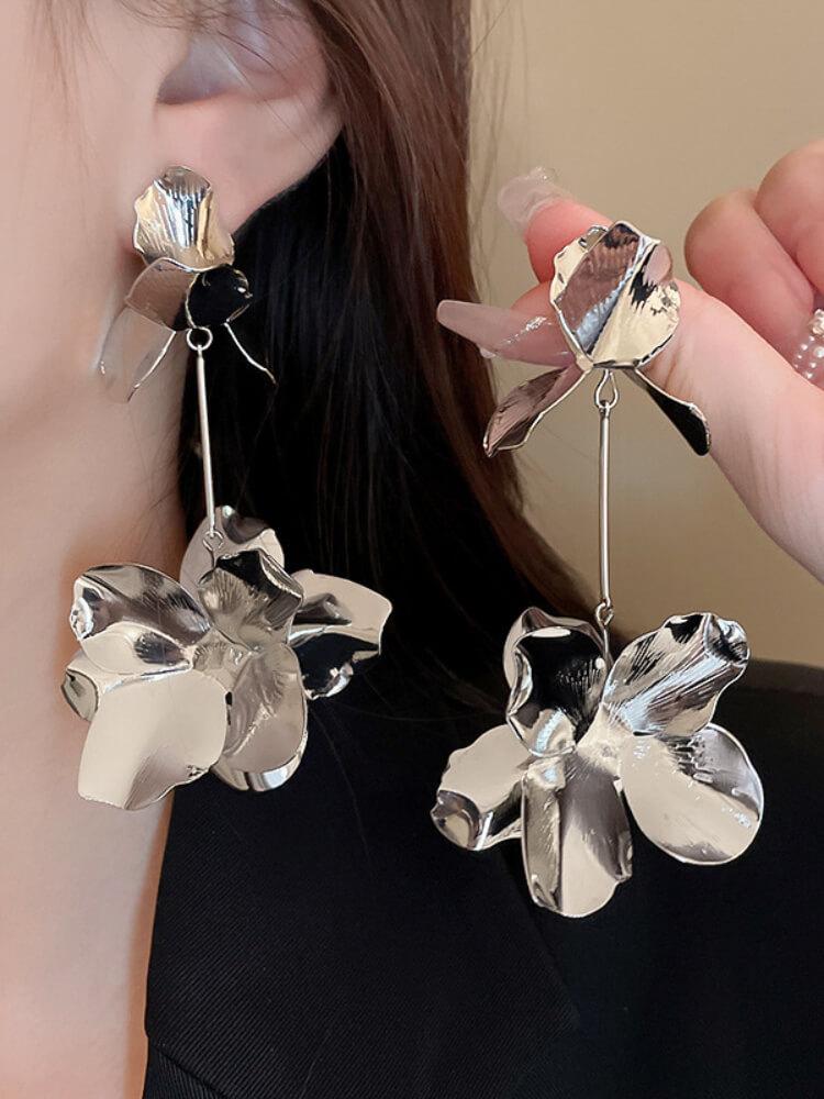 Metal Flower Tassel Earrings