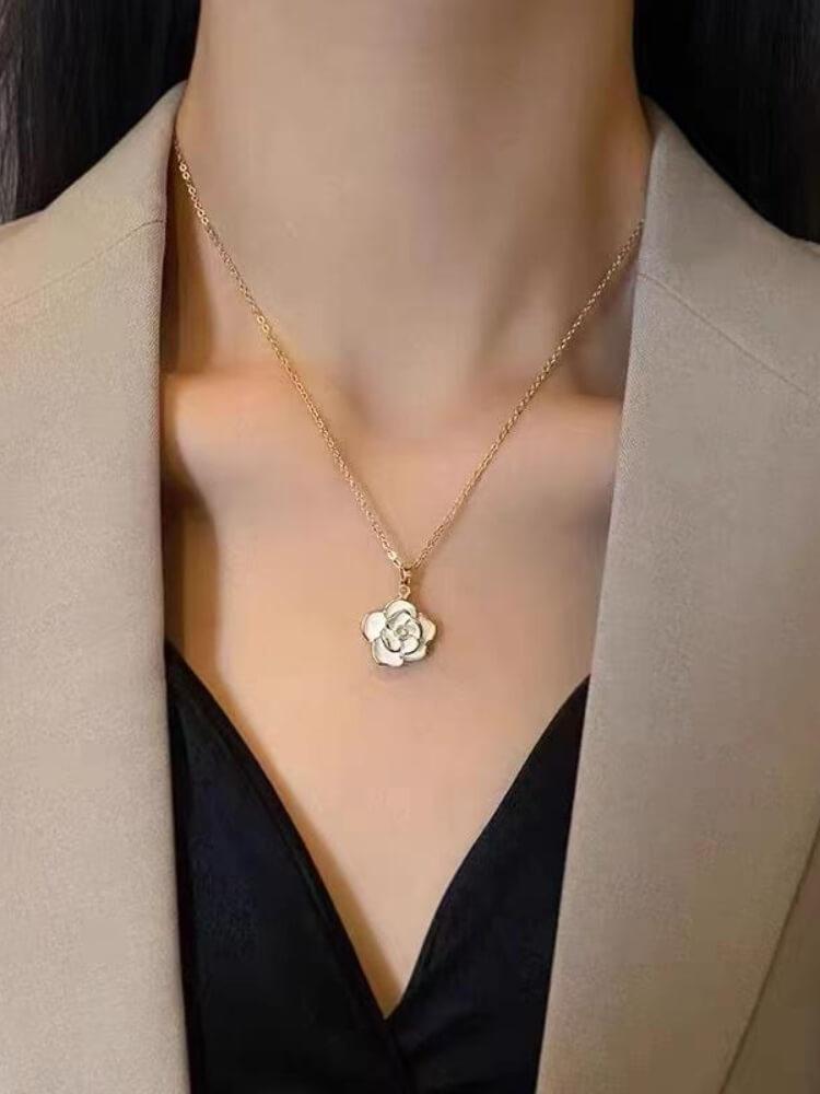 Women's Pearl Suit Flower Ring Pendant Three-piece Set