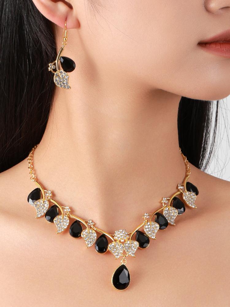 Necklace Clavicle Chain Earrings Two-Piece Set