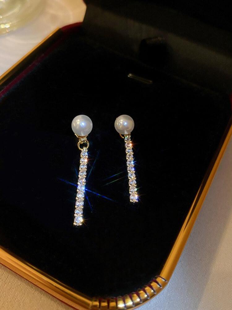 Silver Needle Pearl Micro Set Zircon Earrings