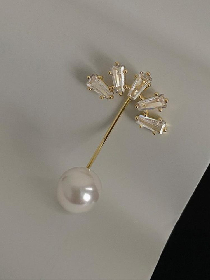 Pearl Diamond Flower Brooch Geometry
