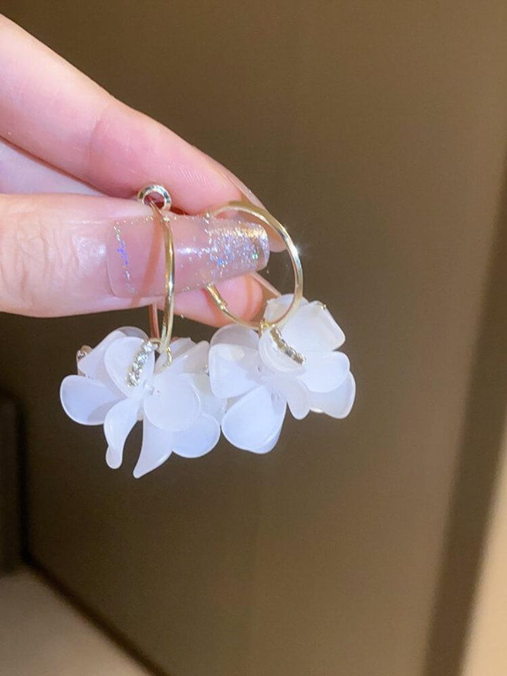 Silver Needle Pearl Flower Shell Tassel Earrings