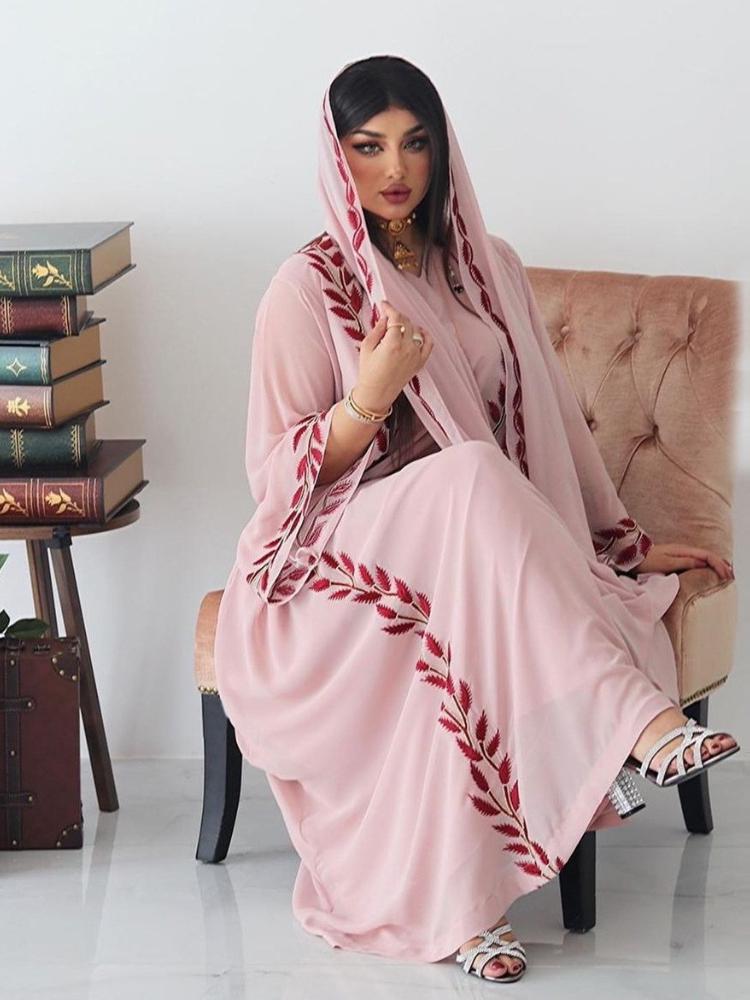 فستان شيفون مطرز بياقة V مع حجاب